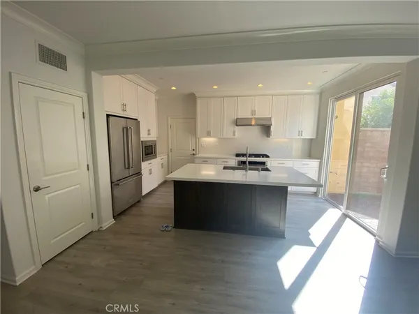 $4,800 | 122 Crescent Moon, Irvine, CA 92602