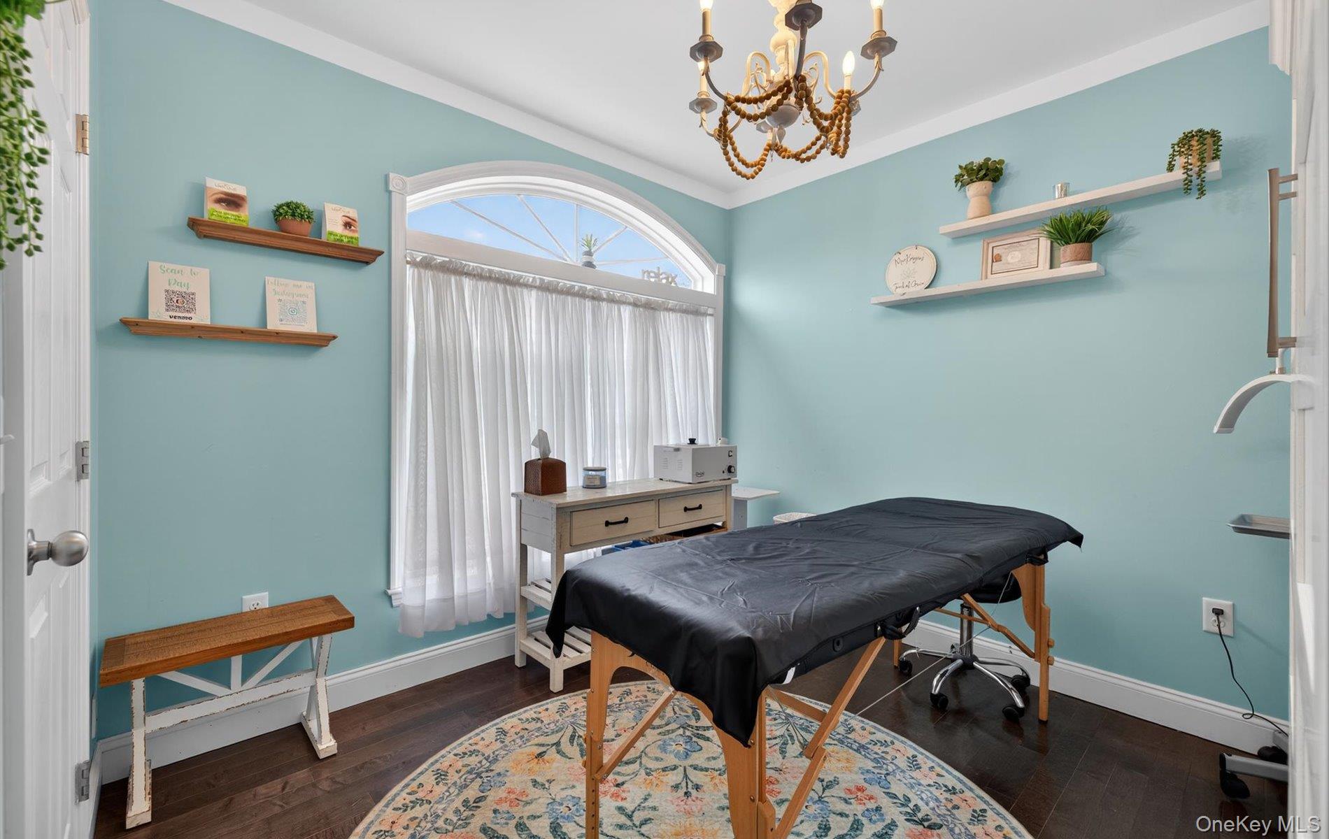 108 Awixa Avenue Bay Shore, NY 11706 - Photo 25 of 47