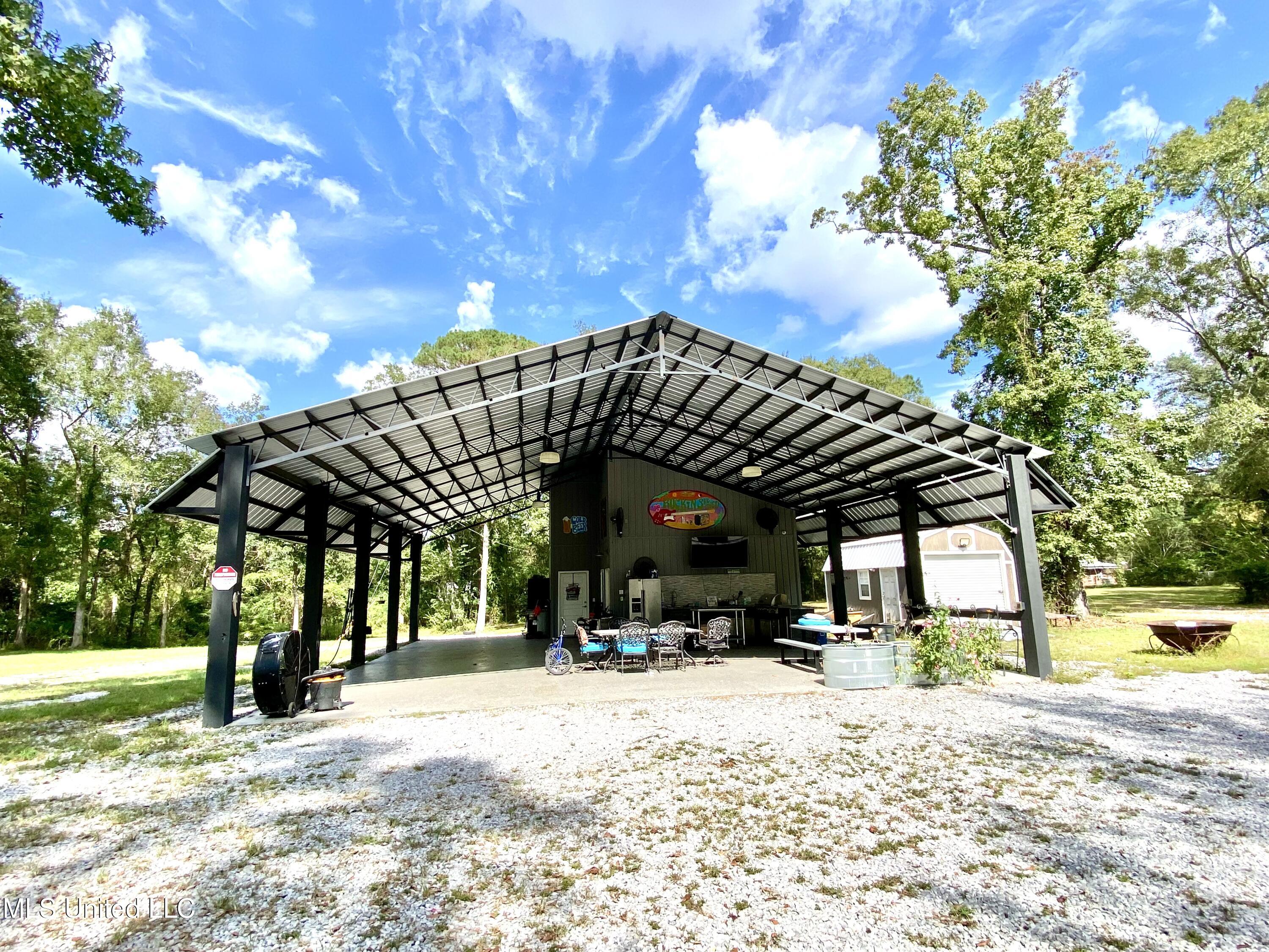 410 Grover Barrett Road Picayune, MS 39466 - Photo 2 of 24 2, IMG_6150