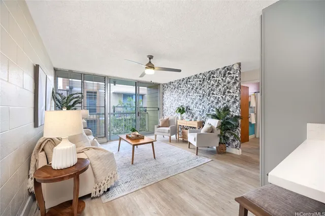 $310,000 | 906 Lehua Avenue, Unit A306, Pearl City, HI 96782