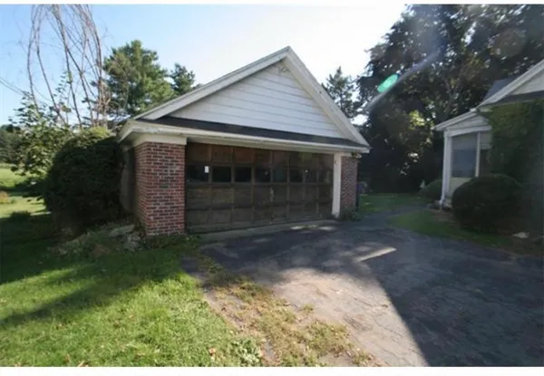 $549,500 | 211 Russell Street, Hadley, MA 01035