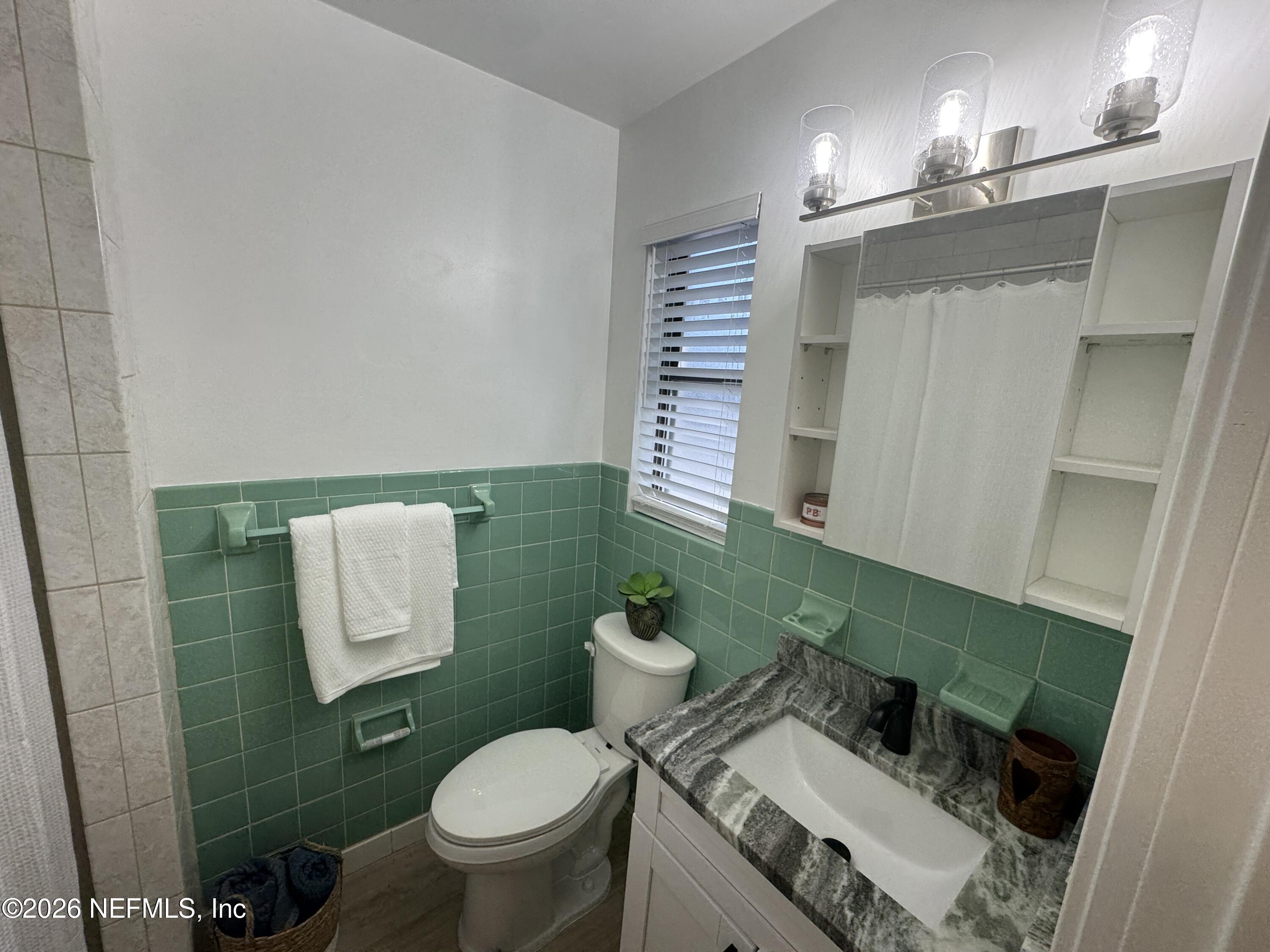 2313 Brest Road Jacksonville, FL 32216 - Photo 20 of 39 Primary Bathroom