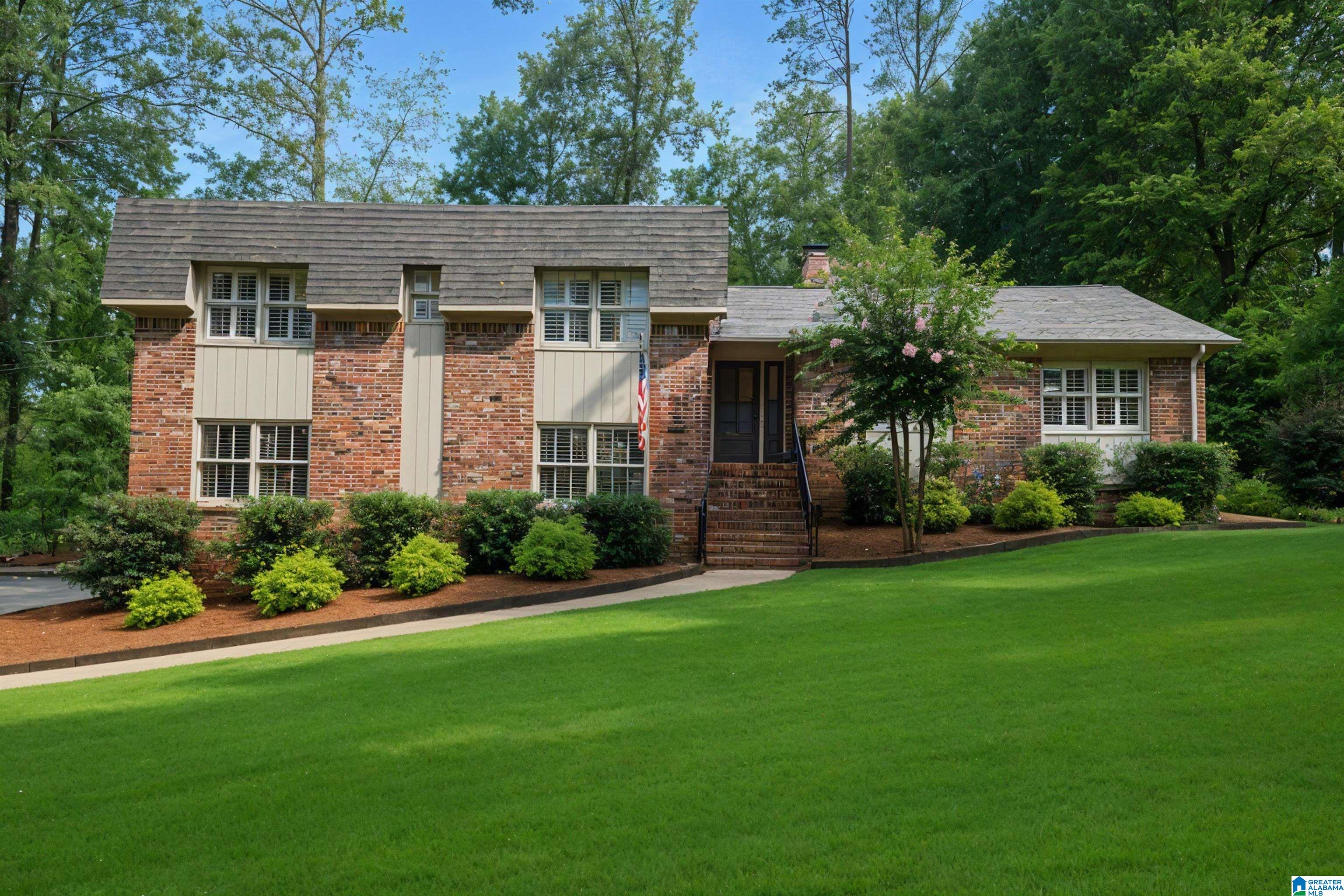 3404 River Bend Road Birmingham, AL 35243 - Photo 2 of 57