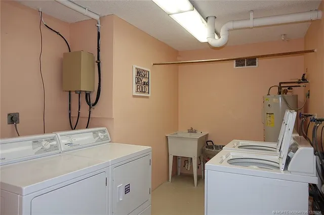 $3,900 | 9940 South Ocean Drive, Unit 809, Jensen Beach, FL 34957