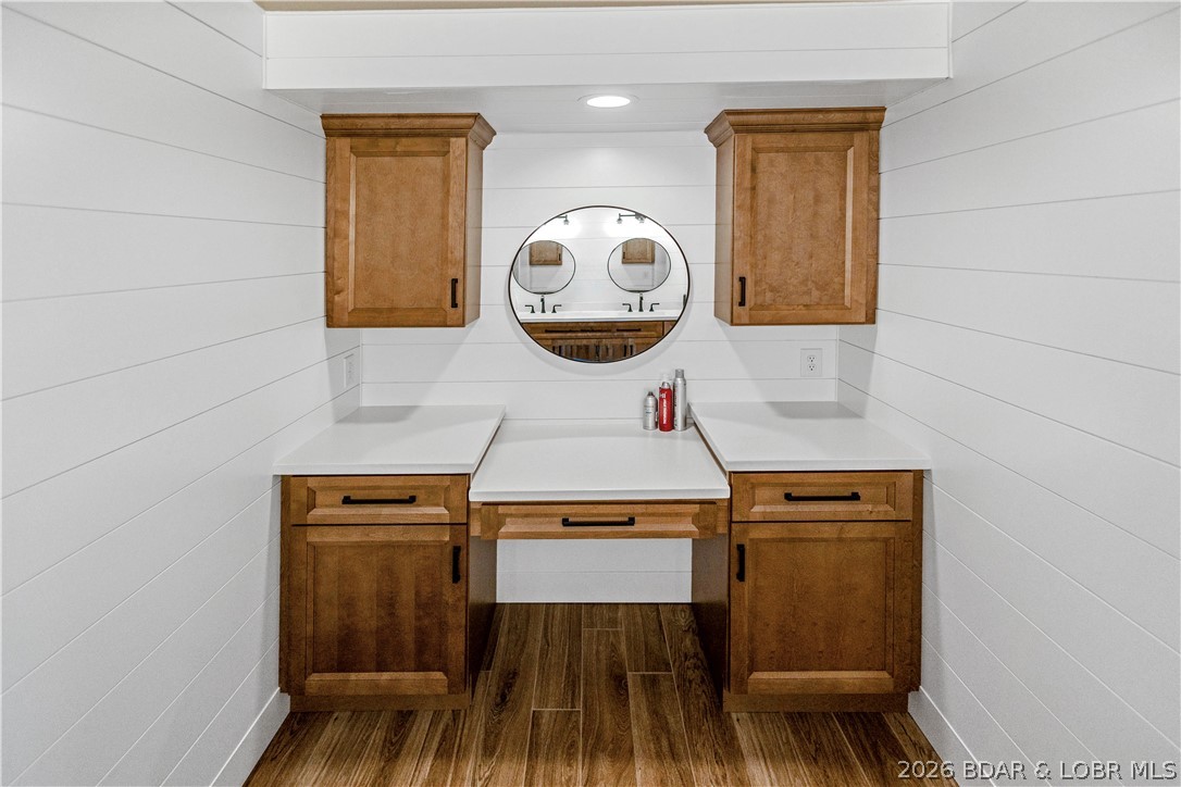 68 Lighthouse Road, Unit 121 Lake Ozark, MO 65049 - Photo 10 of 30 Master bathroom.