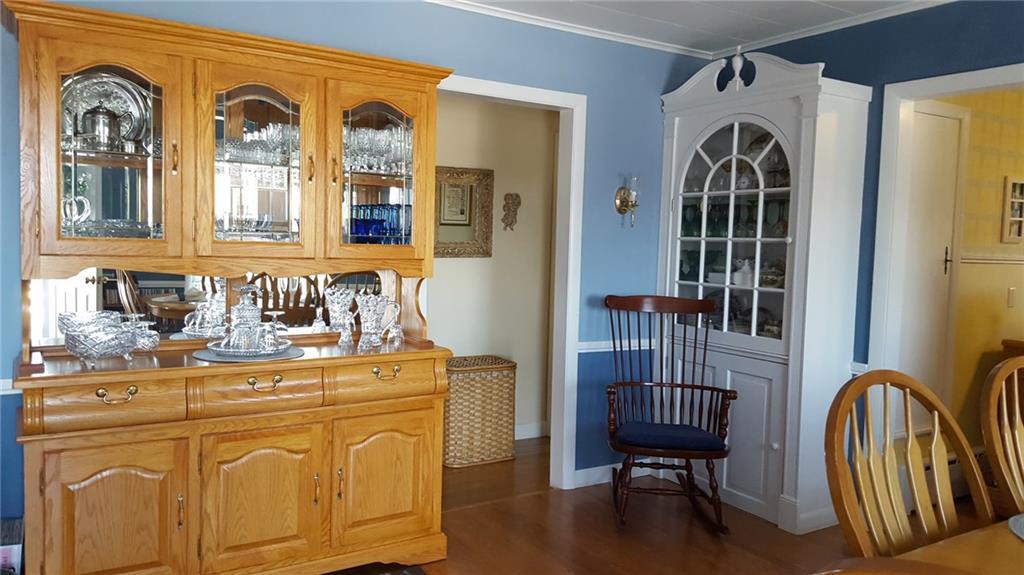 29 Harvest Road Caribou, ME 04736 - Photo 7 of 15 Dining area with built in