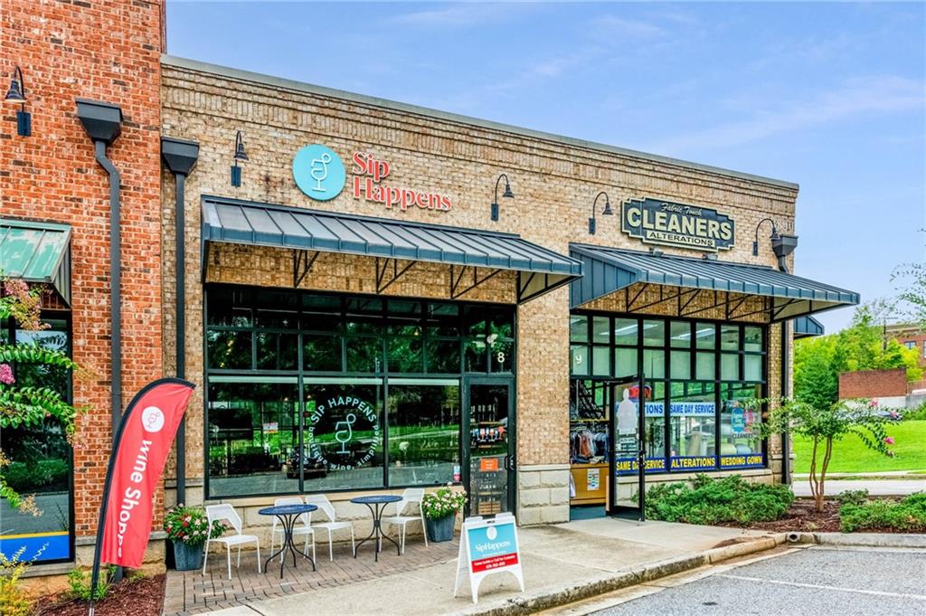 3842 Memphis Drive Suwanee, GA 30024 - Photo 45 of 63 a view of a building with a large window