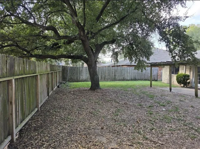 $1,900 | 14319 Whitecross Drive, Houston, TX 77083