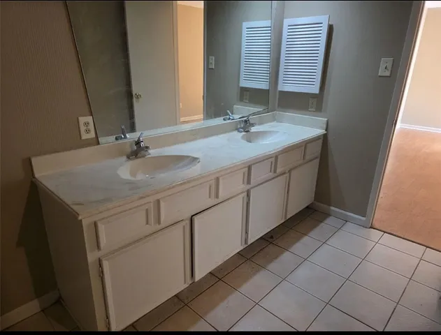 $1,900 | 14319 Whitecross Drive, Houston, TX 77083