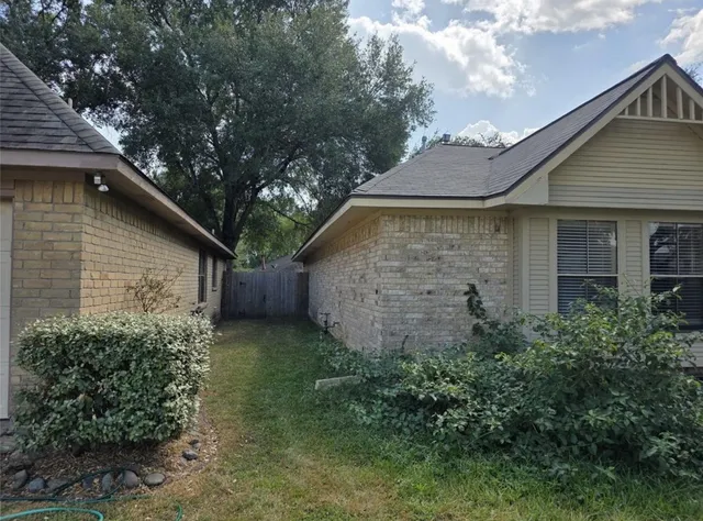 $1,900 | 14319 Whitecross Drive, Houston, TX 77083