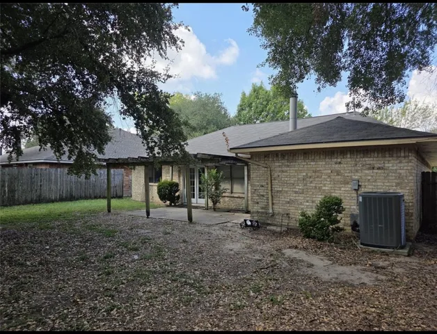 $1,900 | 14319 Whitecross Drive, Houston, TX 77083