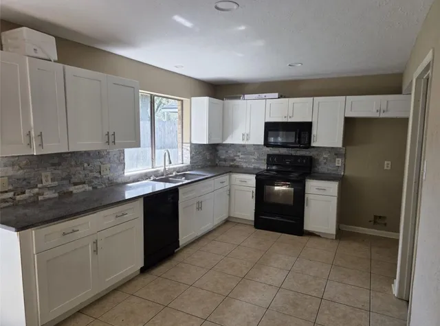 $1,900 | 14319 Whitecross Drive, Houston, TX 77083