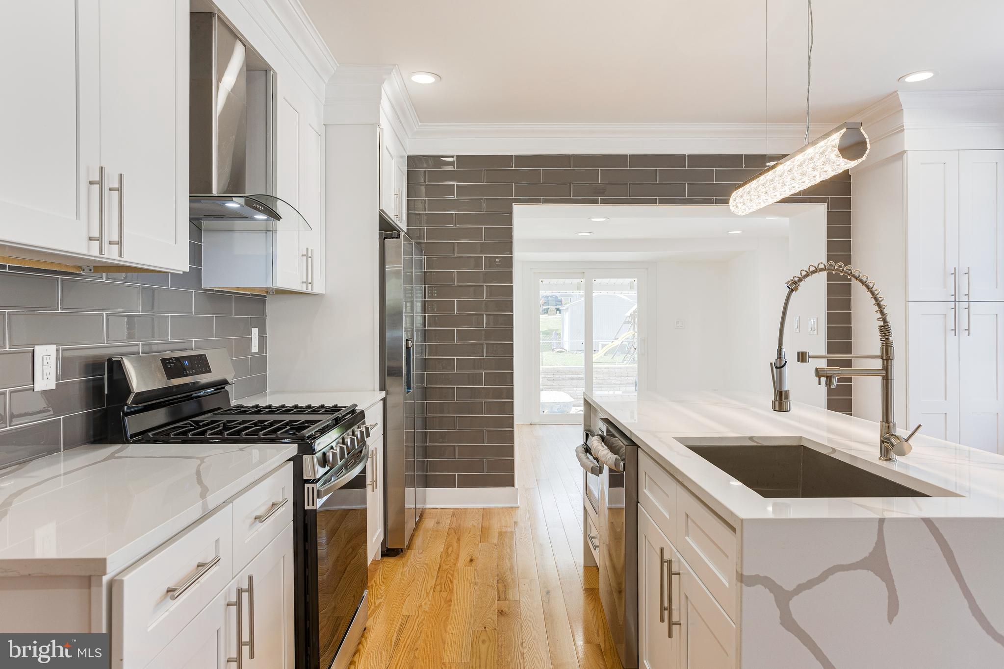 306 Fountain Street Philadelphia, PA 19128 - Photo 10 of 29 Gallery Image 10
