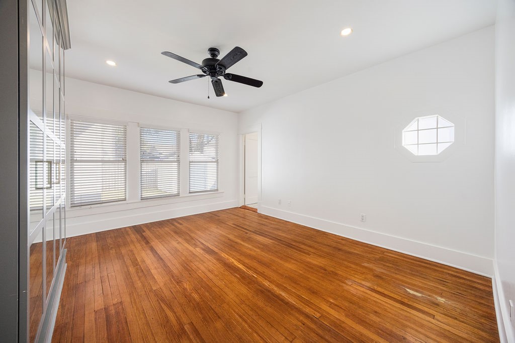 731 Key Street Houston, TX 77009 - Photo 12 of 30 Primary bedroom with en-suite bathroom, walk-in closet and big walk-in shower
