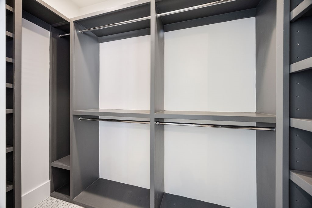 731 Key Street Houston, TX 77009 - Photo 15 of 30 Primary Walk-in closet