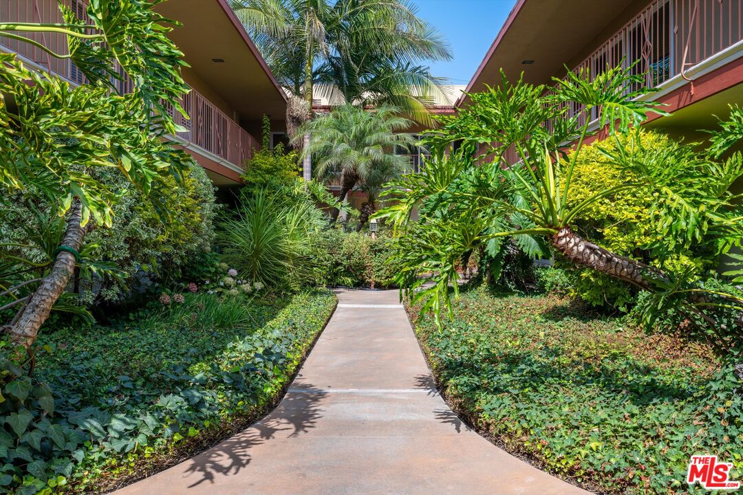 819 East 4th Street, Unit 15 Long Beach, CA 90802 - Photo 22 of 27