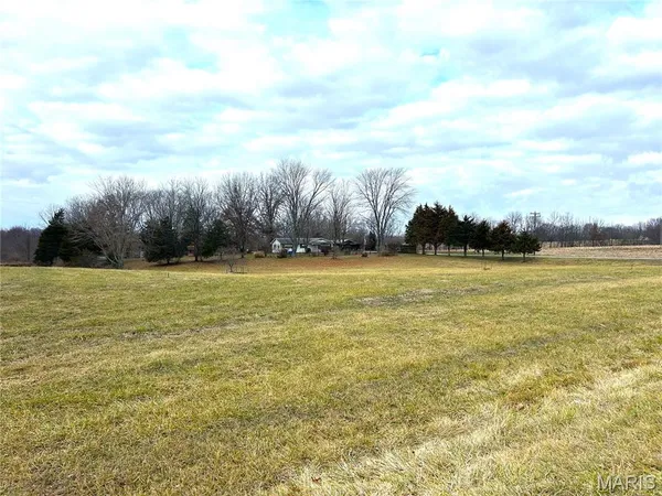 $199,000 | 214 Highway 67, Carrollton, IL 62016