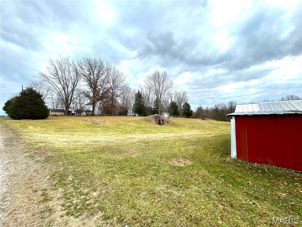 214 Highway 67 Carrollton, IL 62016 - Photo 17 of 25