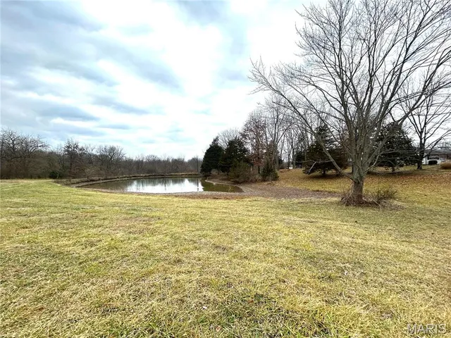 $199,000 | 214 Highway 67, Carrollton, IL 62016