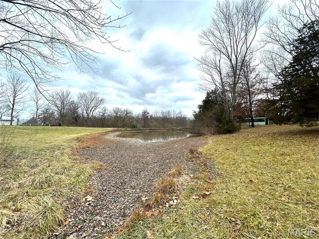 214 Highway 67 Carrollton, IL 62016 - Photo 9 of 25