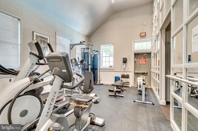 a view of backyard with sitting area and garden