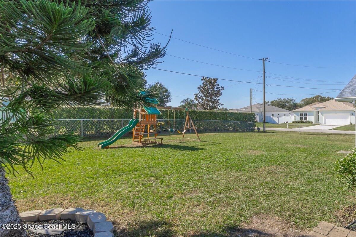 1050 Emerald Road Southeast Palm Bay, FL 32909 - Photo 38 of 63 11-1050-Emerald-109