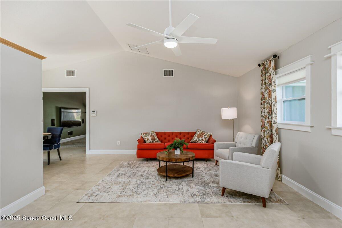 1050 Emerald Road Southeast Palm Bay, FL 32909 - Photo 10 of 63 33-1050-Emerald-217