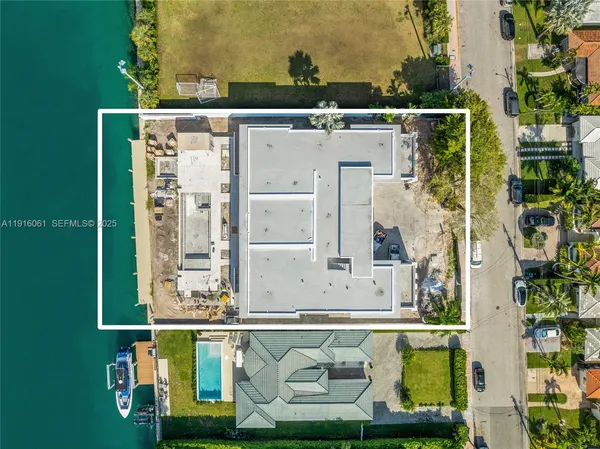 $35,000,000 | 9540 Bay Drive, Surfside, FL 33154