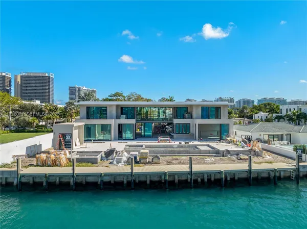 $35,000,000 | 9540 Bay Drive, Surfside, FL 33154