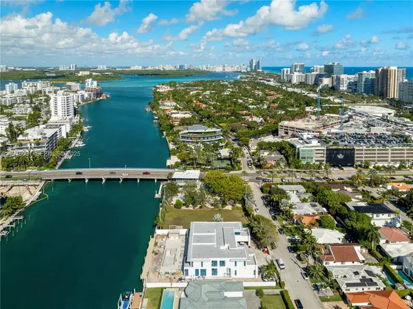 $35,000,000 | 9540 Bay Drive, Surfside, FL 33154