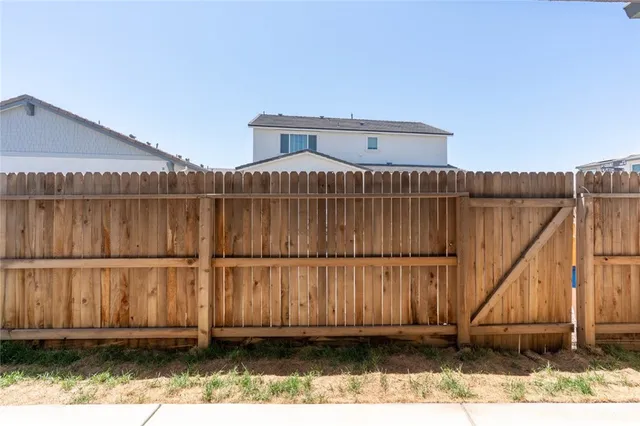 $565,000 | 253 Peters Lane South, Madera, CA 93636