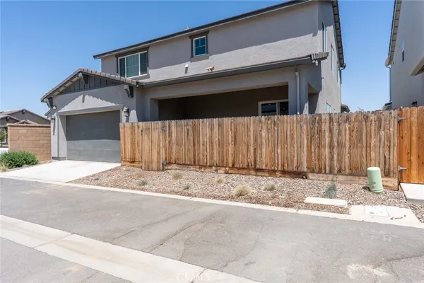 $550,000 | 253 Peters Lane South, Madera, CA 93636