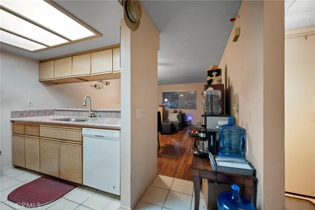 $284,900 | 12601 Van Nuys Boulevard, Unit 119, Pacoima, CA 91331