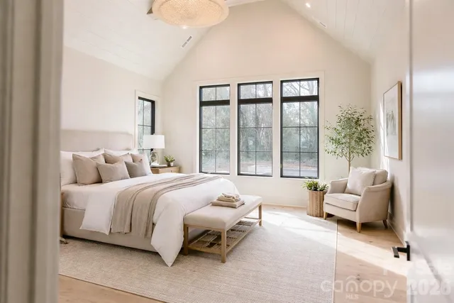 a black and white photo of a living room
