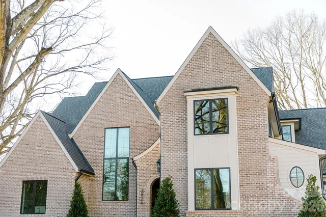 $3,490,000 | 3028 Eastham Lane, Charlotte, NC 28209