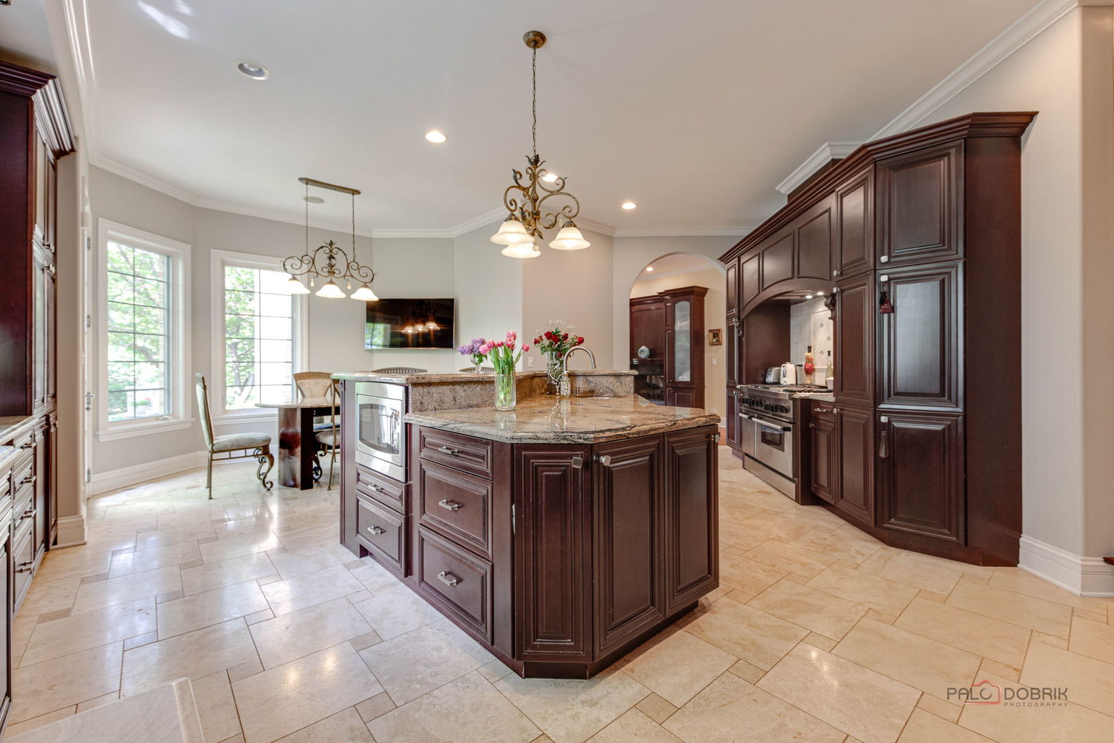 300 Red Oak Road Northbrook, IL 60062 - Photo 15 of 40 a kitchen with stainless steel appliances granite countertop a stove a sink a oven and a refrigerator