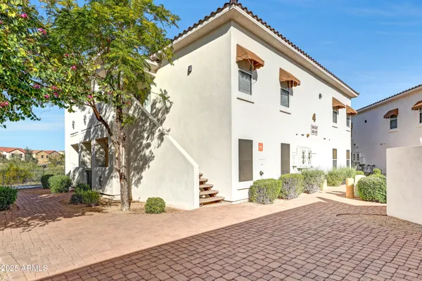 $245,000 | 2950 West Louise Drive, Unit 206, Phoenix, AZ 85027