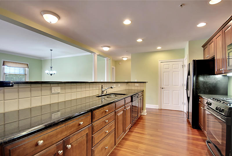 498 Albemarle Road, Unit 303 Charleston, SC 29407 - Photo 14 of 36 IMG_4604_IMG_4610-copy