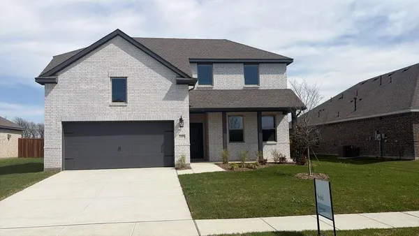 $2,290 | 2213 Maple Ridge Drive, Van Alstyne, TX 75495