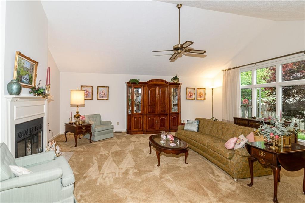 12564 Brompton Road Carmel, IN 46033 - Photo 5 of 28 Gallery Image 5