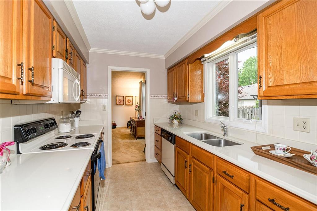 12564 Brompton Road Carmel, IN 46033 - Photo 9 of 28 Gallery Image 9