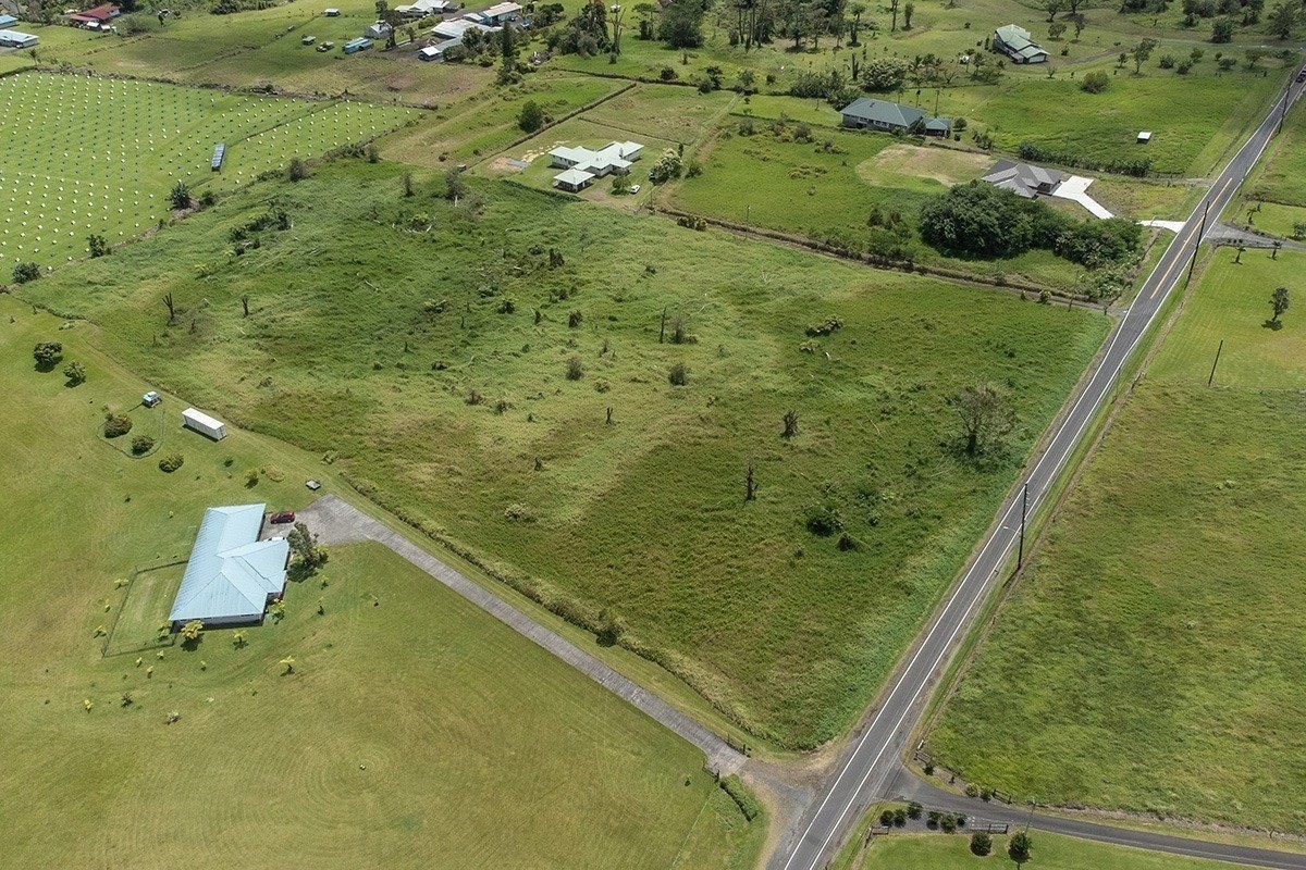 4 Lot Hilo, HI 96720 - Photo 2 of 11 a view of swimming pool from a balcony