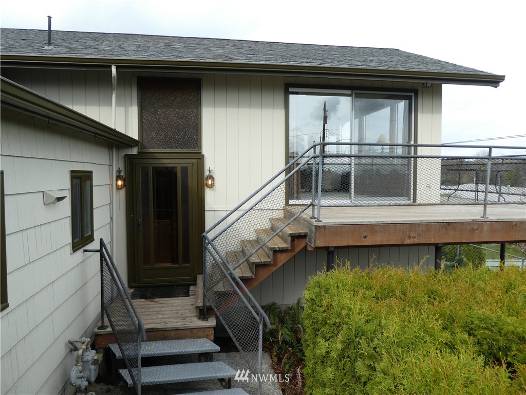 803 38th Street Anacortes, WA 98221 - Photo 24 of 25 Gallery Image 24