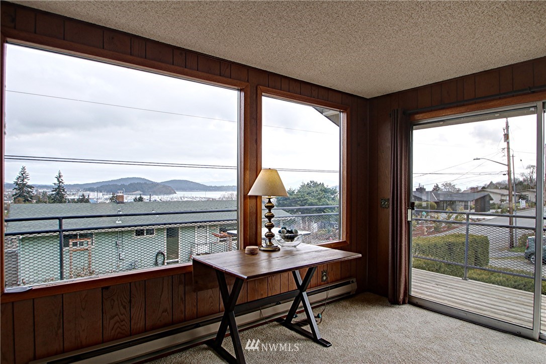 803 38th Street Anacortes, WA 98221 - Photo 9 of 25 Gallery Image 9