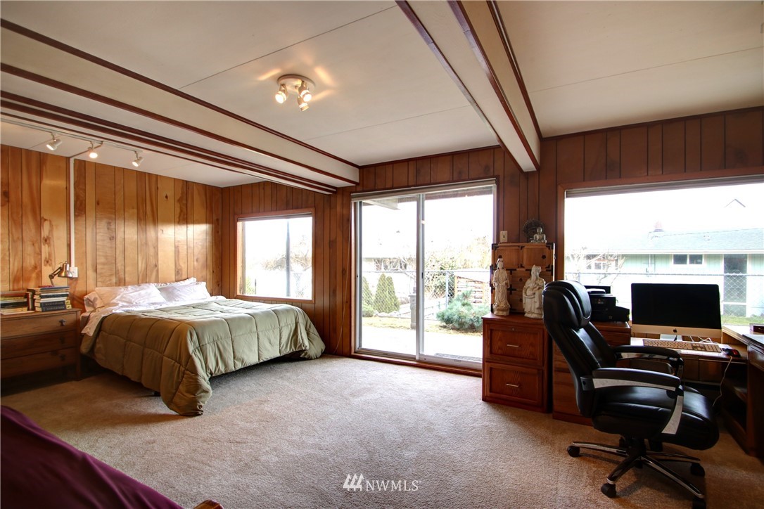 803 38th Street Anacortes, WA 98221 - Photo 10 of 25 Gallery Image 10