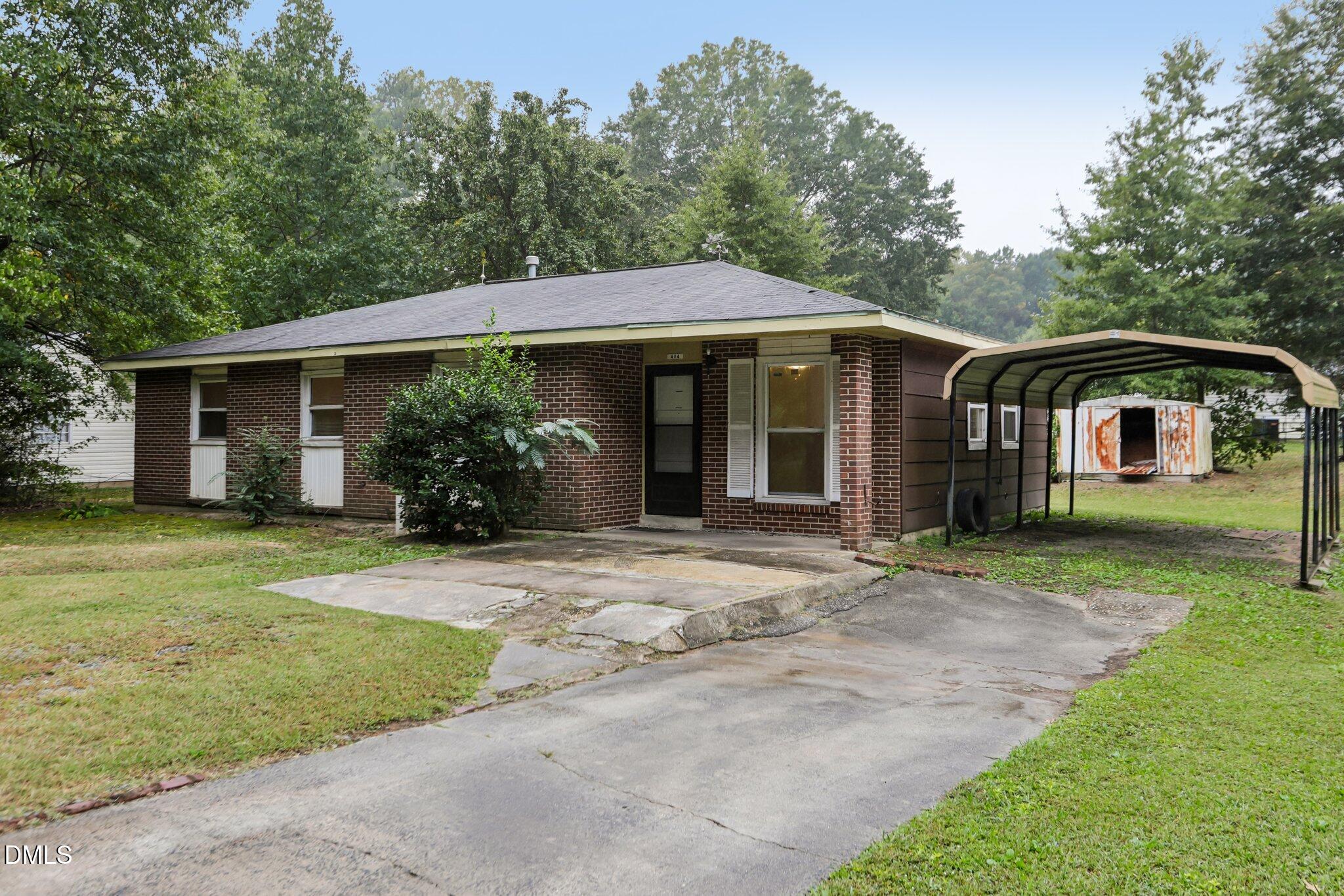 404 Lynn Road Durham, NC 27703 - Photo 2 of 22 1-web-or-mls-Lynn Rd-S0410-001