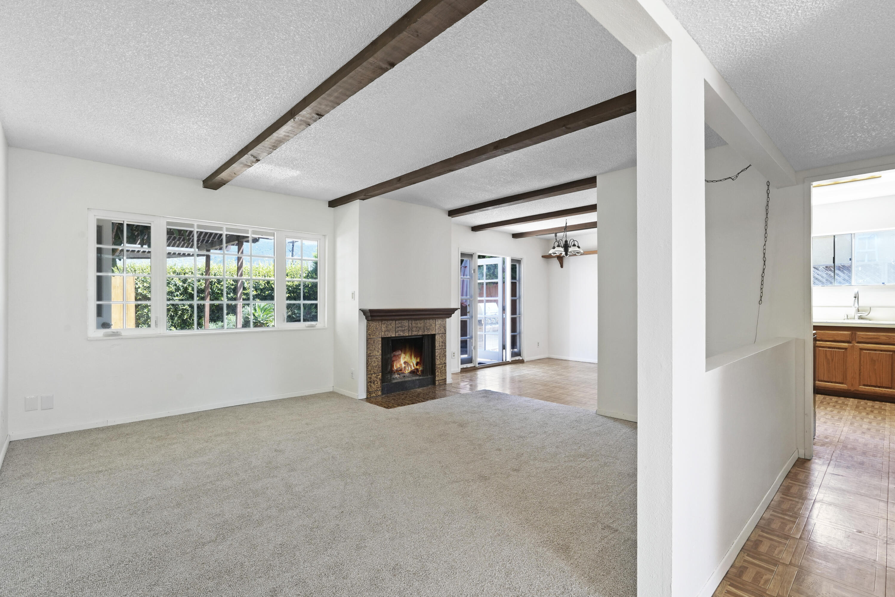 5004 Alvarado Road Carpinteria, CA 93013 - Photo 4 of 19 A4