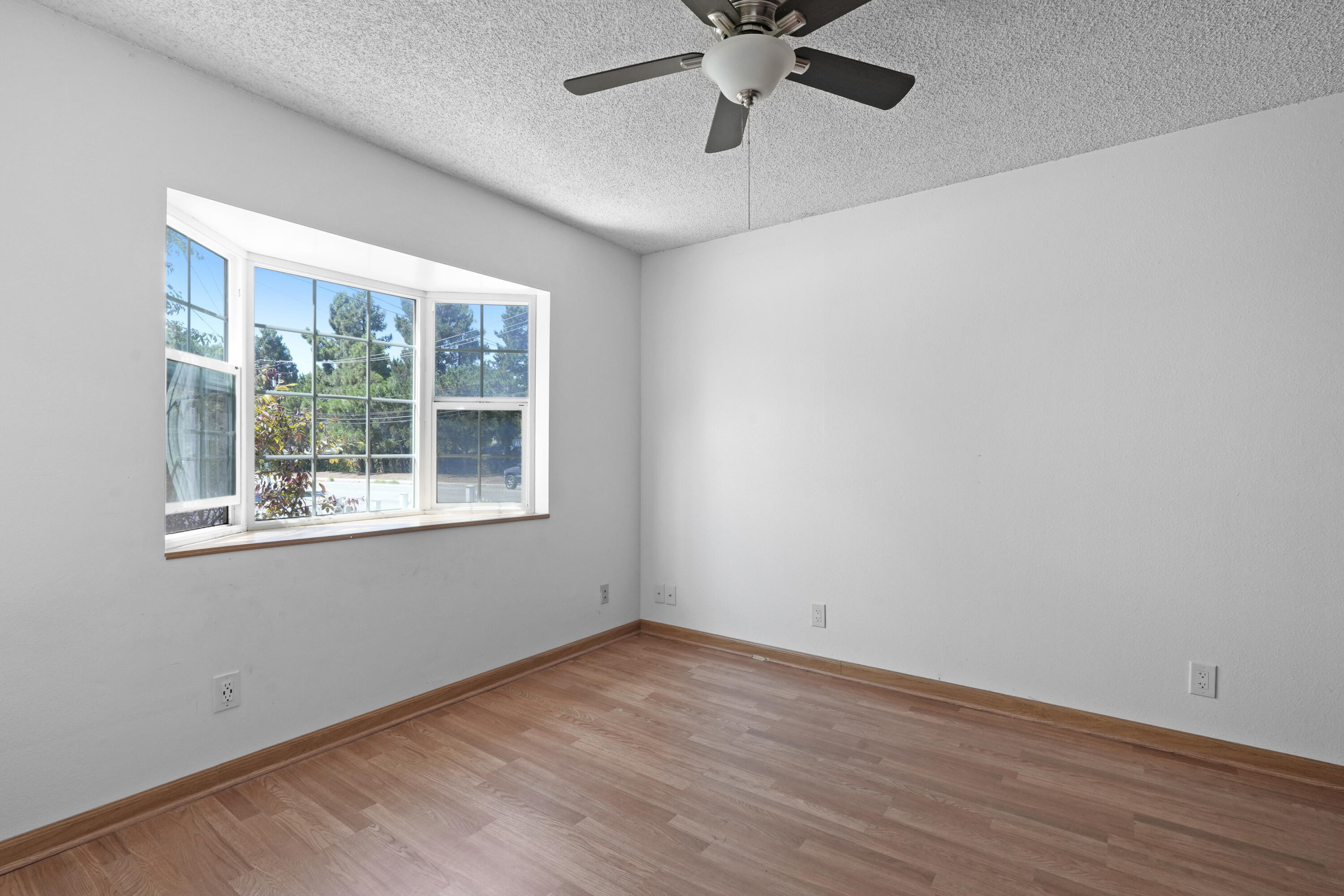 5004 Alvarado Road Carpinteria, CA 93013 - Photo 5 of 19 A 11