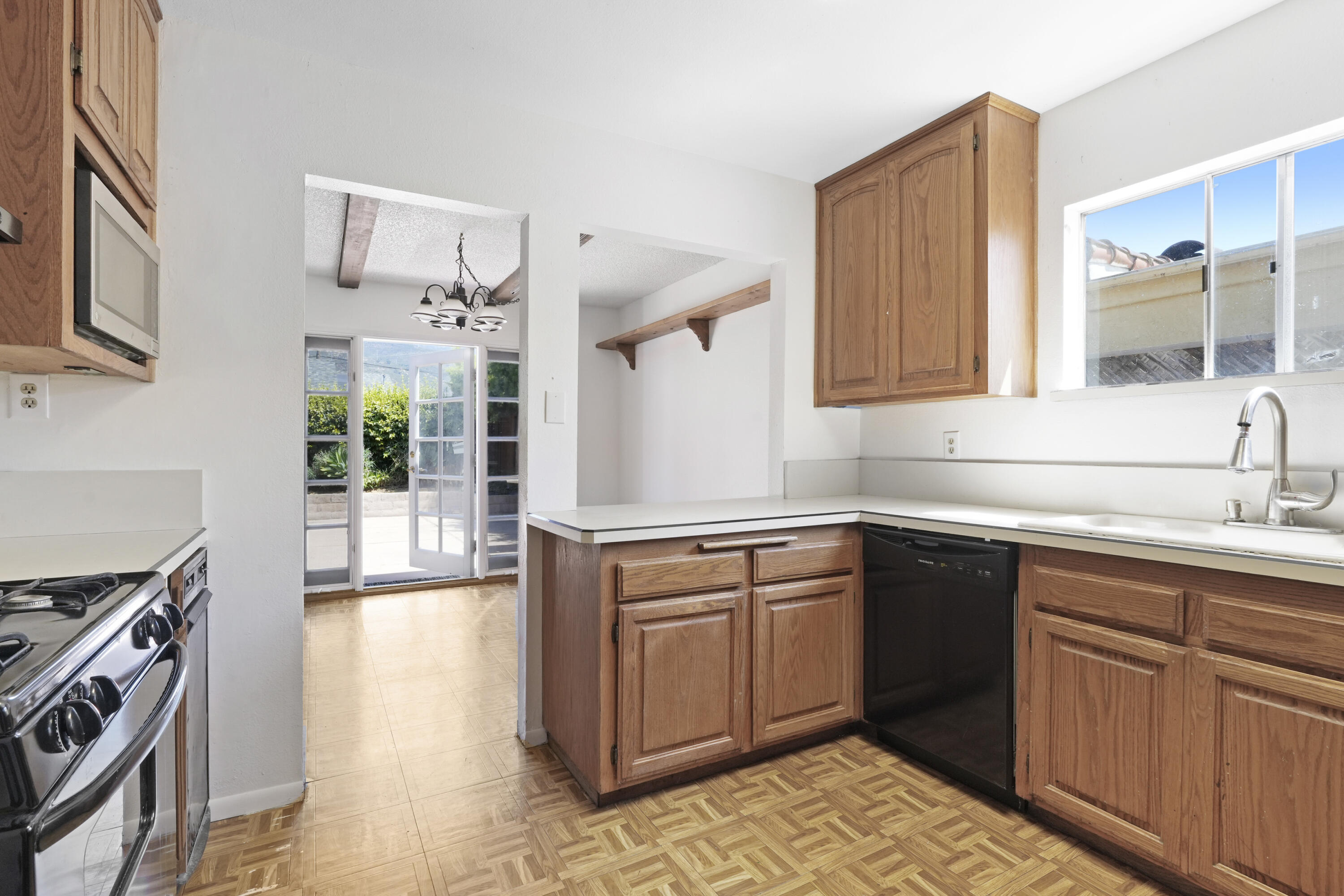 5004 Alvarado Road Carpinteria, CA 93013 - Photo 9 of 19 A 8