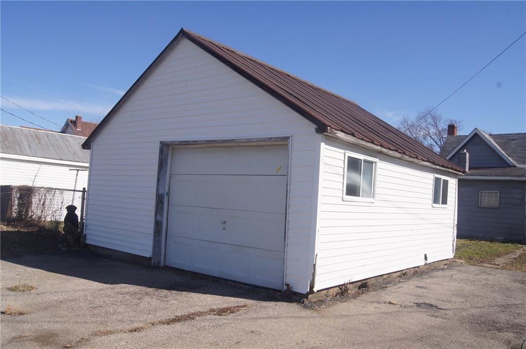 706 Reed Street Columbus, IN 47201 - Photo 2 of 26 Gallery Image 2
